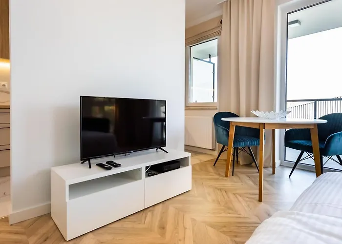 East Side Of Warsaw Studio 103